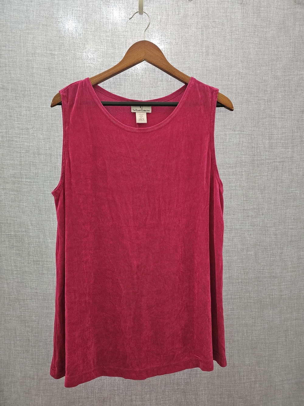 Velour Scoop Neck Tank Top - Raspberry